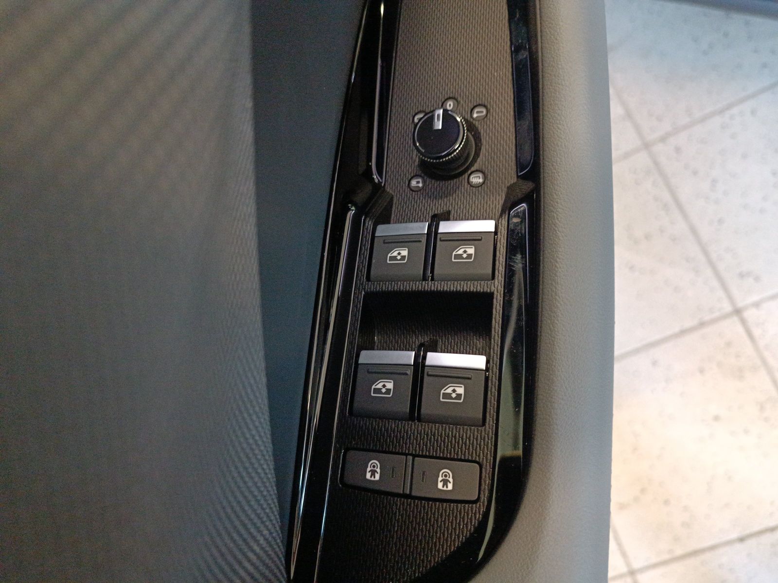 Audi Q3 SUV e-hybrid 200 kW S tronic *AHK*RFK*Klima* foto 15
