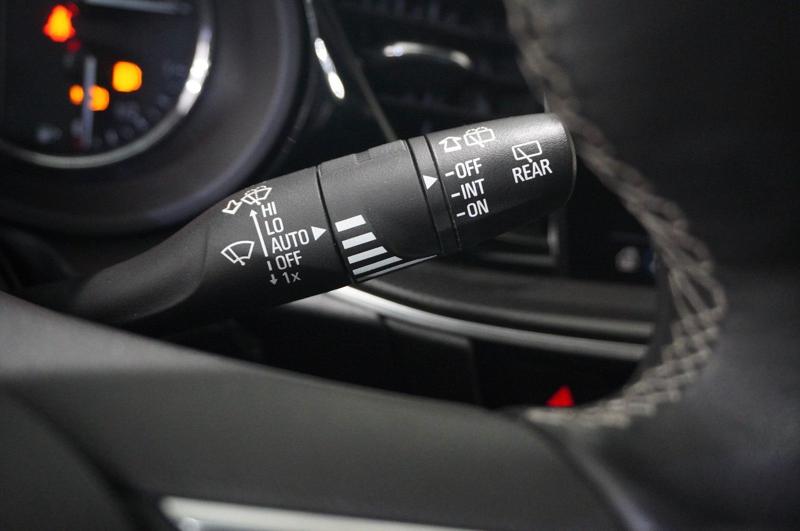 Fahrzeugabbildung Opel Insignia B ST 2.0D ELEGANCE NAVI/LED/KAMERA/DAB+