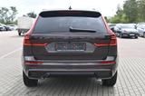 Volvo XC60 B5 AWD Plus Dark*FSHZG*360°*ACC*AHK - Volvo XC60 Jahreswagen