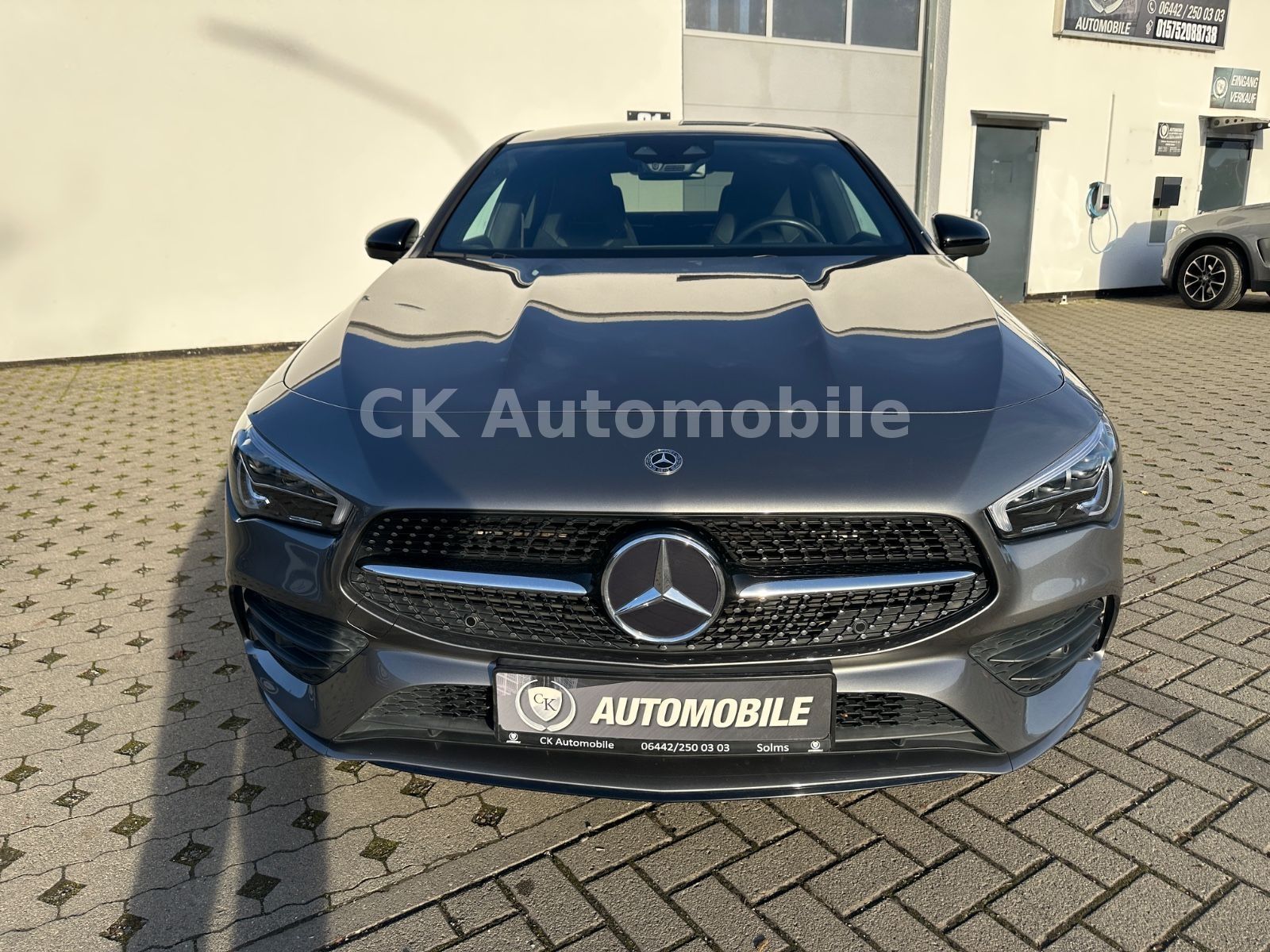 Fahrzeugabbildung Mercedes-Benz CLA 200 AMG-Line/Night-Paket/Navi/LED/AHK