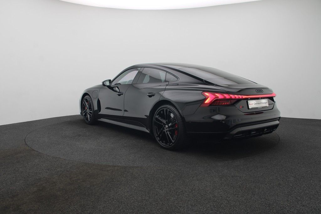 Audi e-tron GT RS quattro . Matrix B&O ACC HuD imagem 3