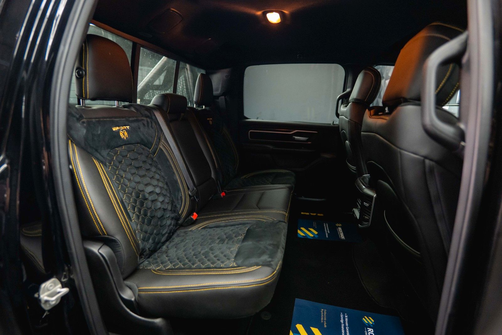 Fahrzeugabbildung Dodge RAM 5.7 V8 GOLD EDITION OFFROAD 4x4 UNFALLFREI