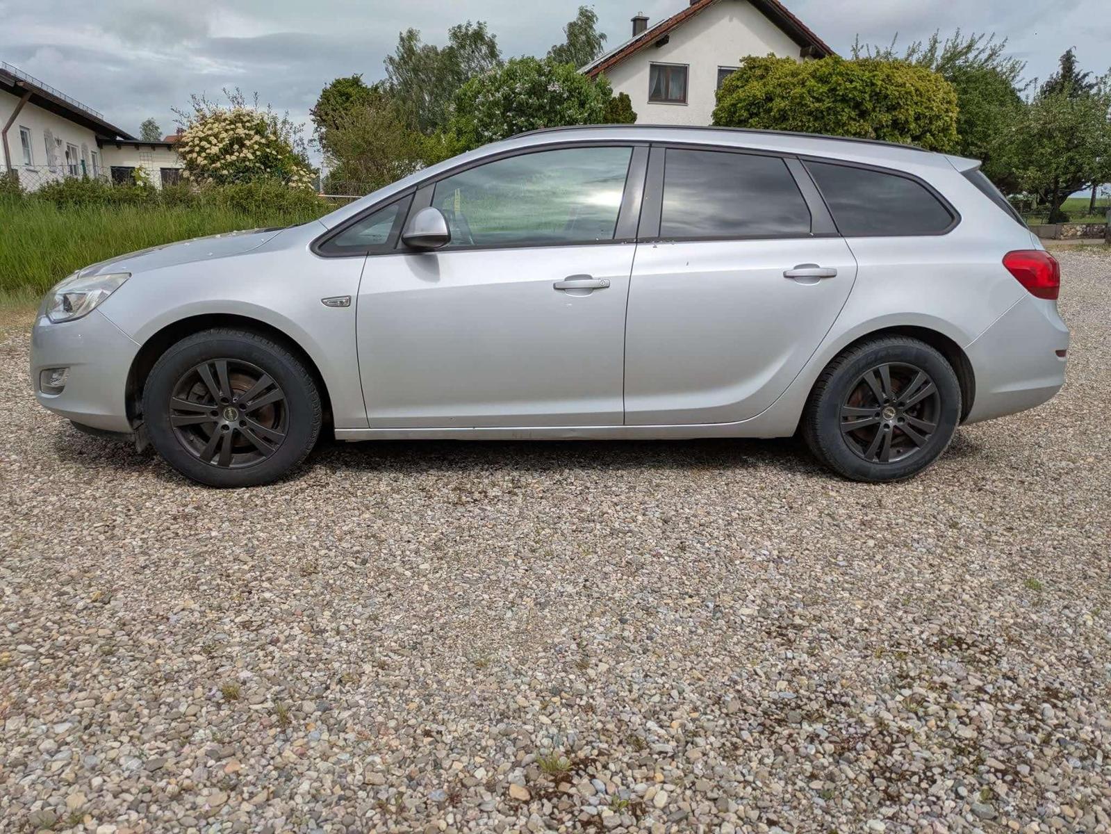 Opel Astra Sports Tourer 1.7 CDTI Edition * 8-fach