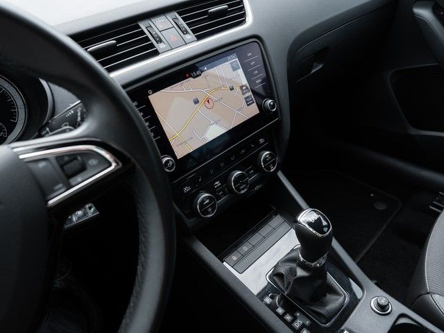 Octavia Combi 2.0 TDI Style AHK+RFK+CANTON