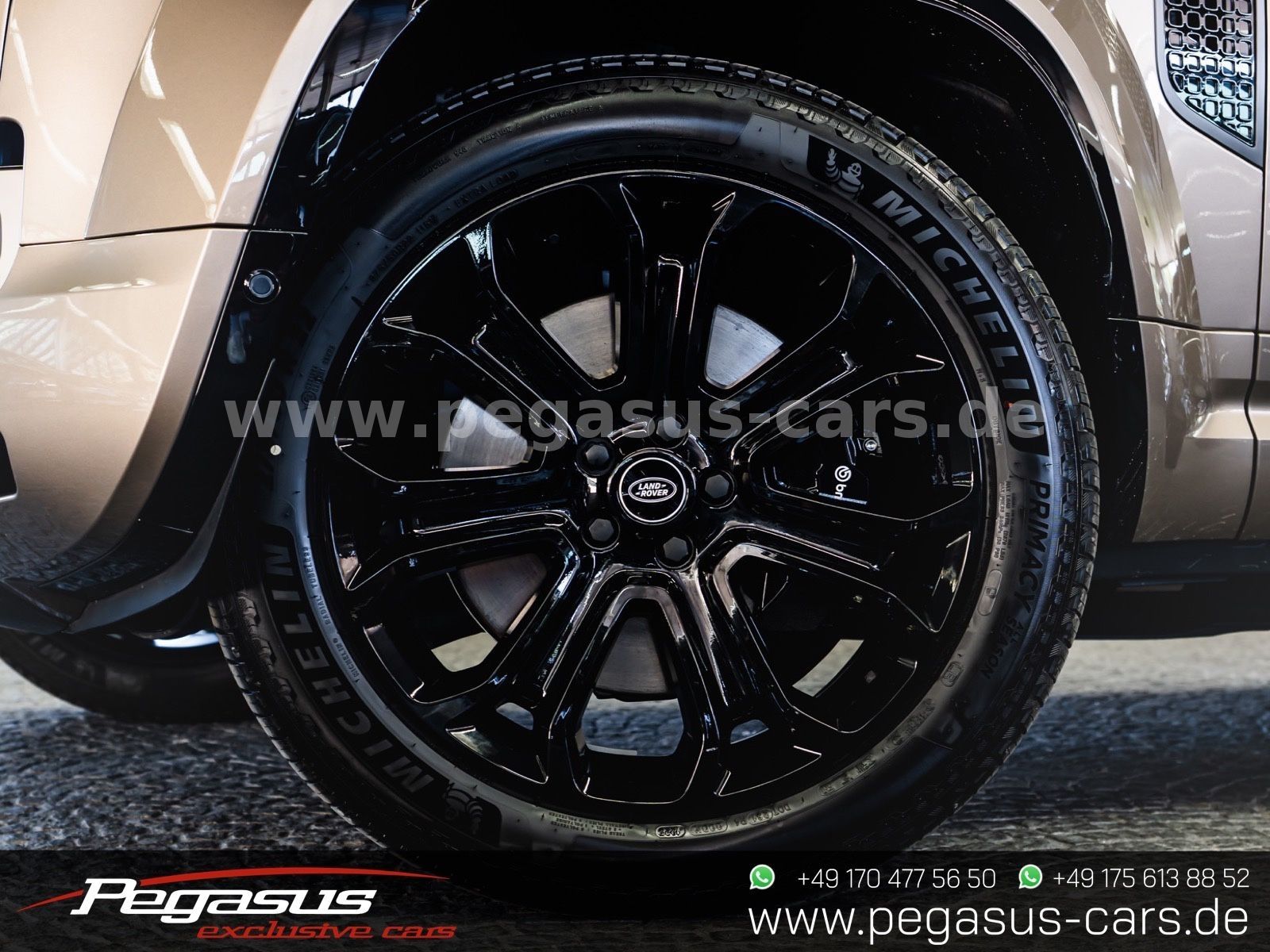 LAND ROVER Defender - 17