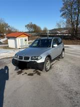 BMW X3 3.0i E83 AHK Leder Panoramadach Xdrive - BMW X3 E83 mit Benzin-Antrieb