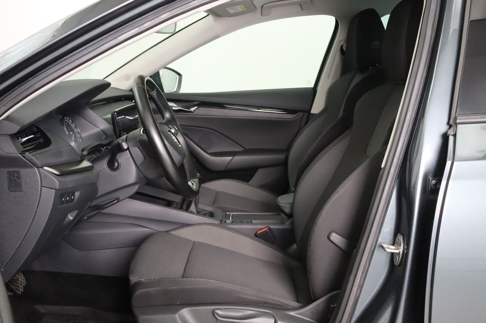 Fahrzeugabbildung SKODA Octavia Combi 1.5 TSI * RFK * LED * Keyless