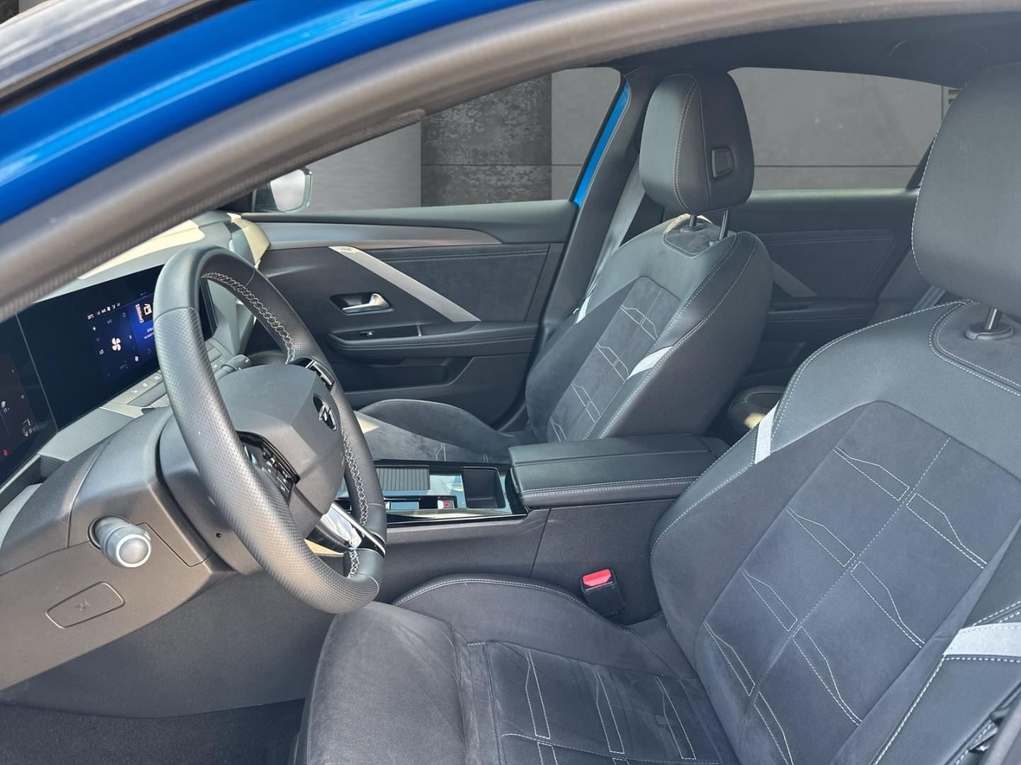 Opel Astra Electric GS Alcantara 360° ACC Pano Navi
