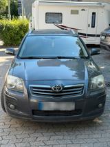 Toyota Avensis T25 2.2 D-4D Diesel - Toyota Avensis aus 2008 mit Diesel-Antrieb