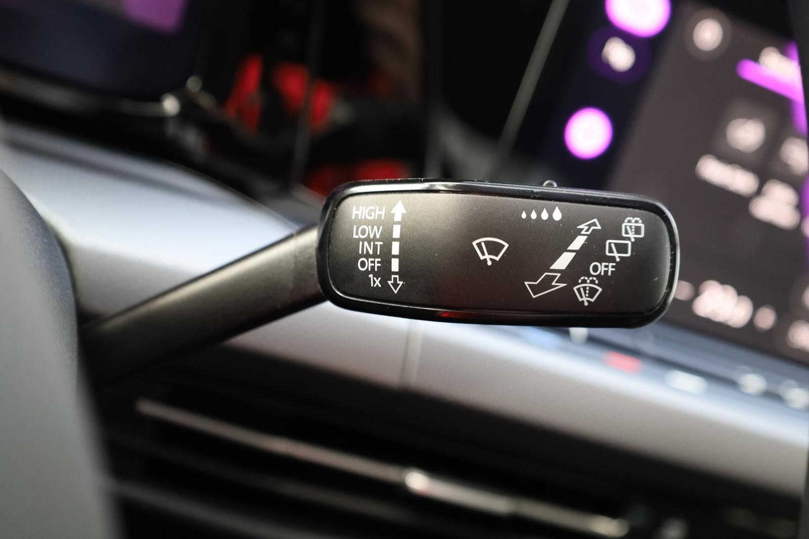 Volkswagen Golf VIII 1.5 TSI App Connect ACC DAB LED, миниатюра 27