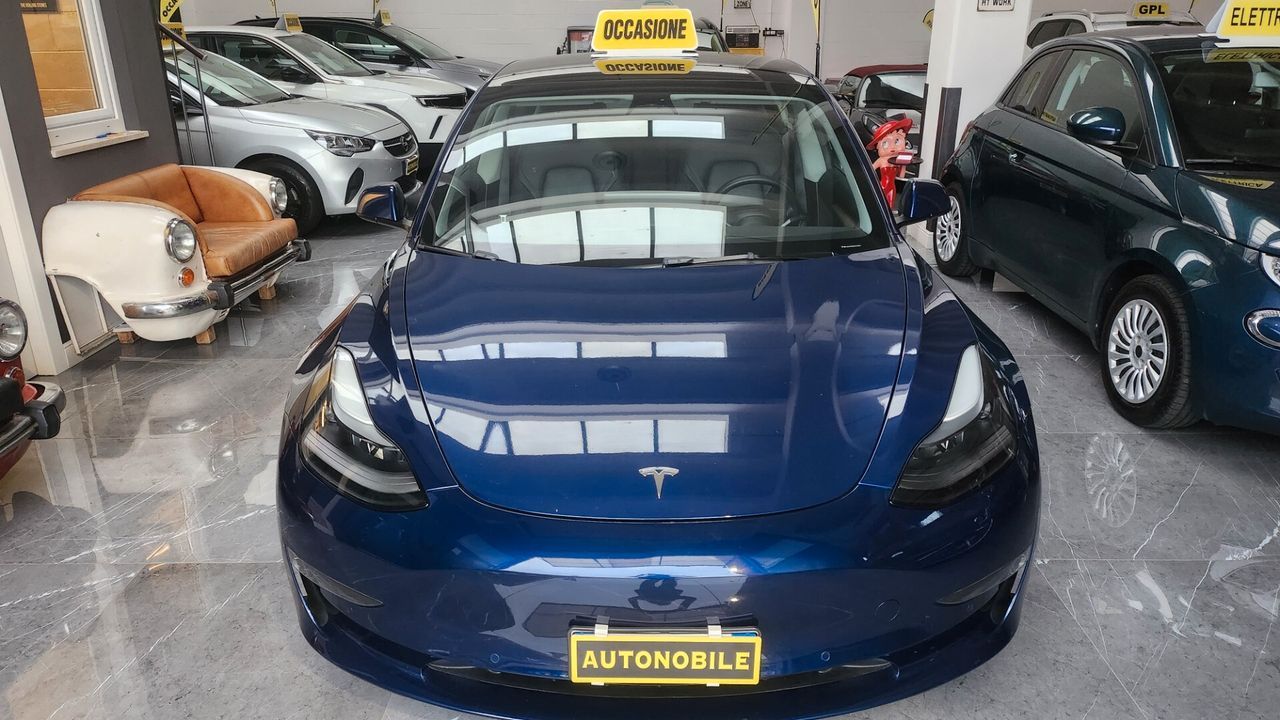 TESLA Model 3