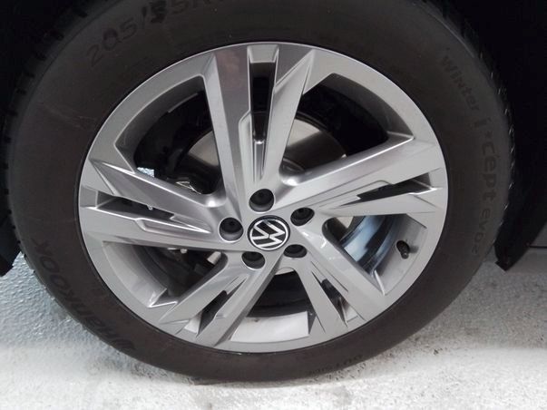 T-Cross 1.0 TSI DSG R-LINE IQ.LIGHT+AHK+NAVI+