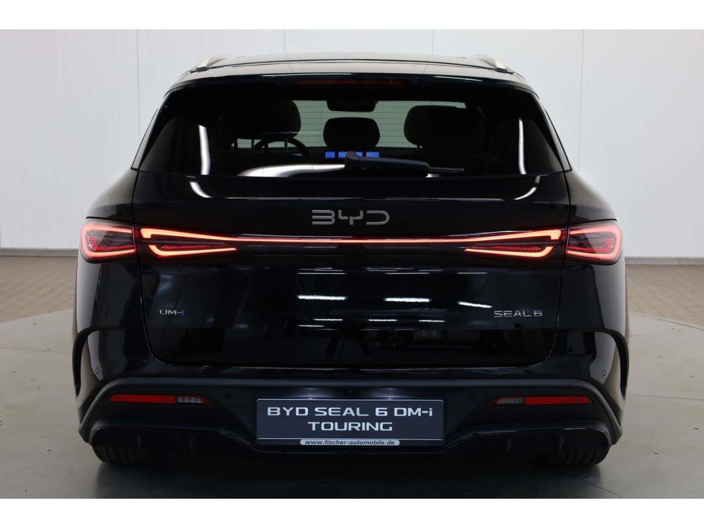 BYD SEAL 6