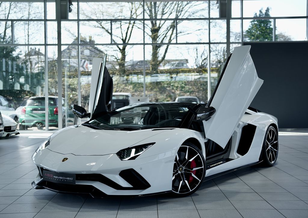 Image of Lamborghini Aventador