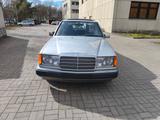 Mercedes-Benz 200 - gebrauchte Mercedes-Benz 200 aus dem Jahr 1990