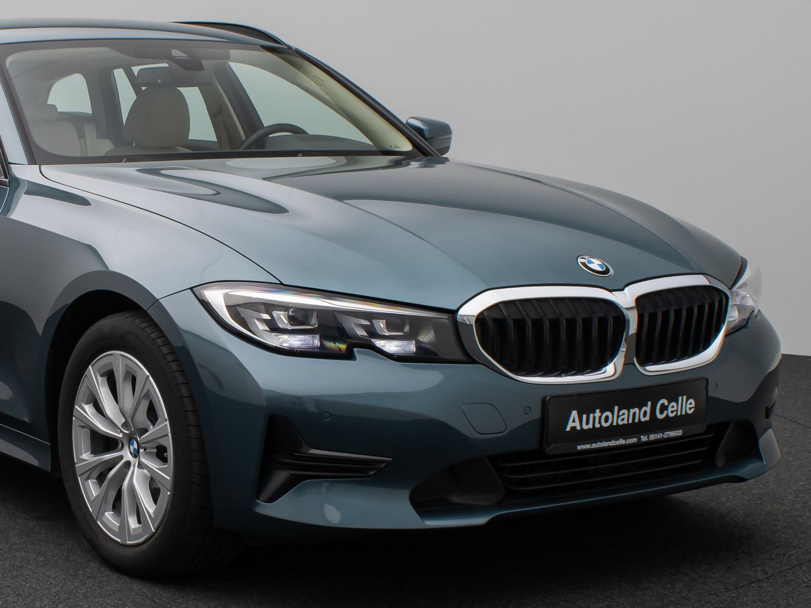 Fahrzeugabbildung BMW 320d xD CockPit+ Lenkrhzg Lordos Stndhz PDC AHK