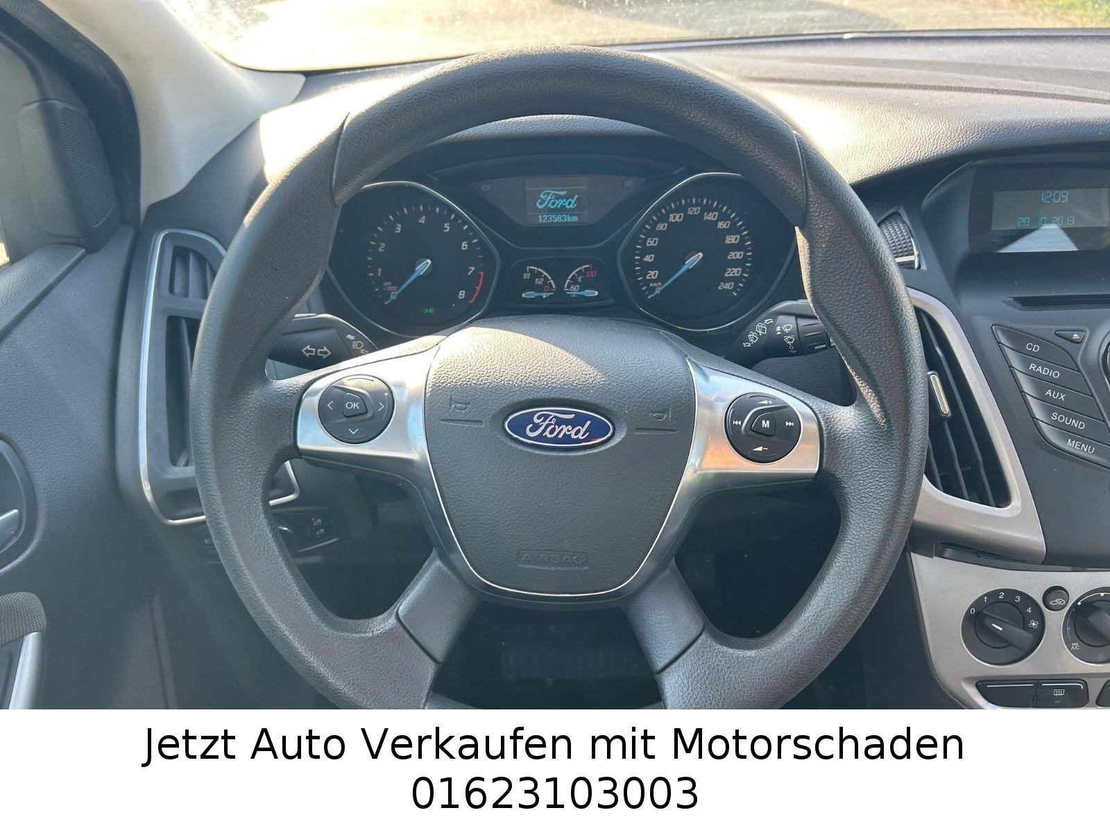 Ford Focus 2013 — photo 9