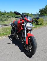 Ducati Monster 796, rot, 1. Hand - Angebote