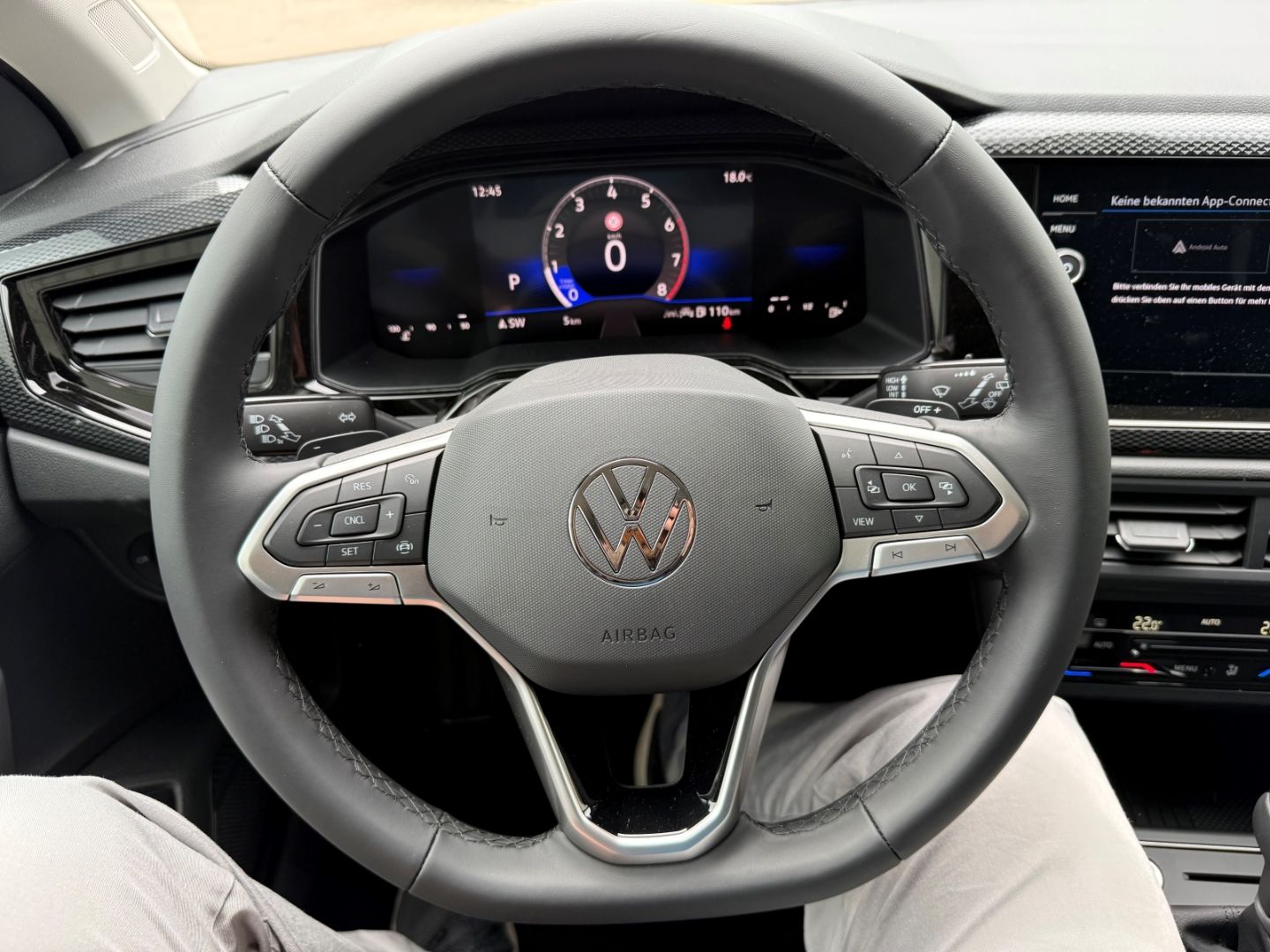 Fahrzeugabbildung Volkswagen Taigo Life Spring 1.0 TSI DSG Digitales Cockpit
