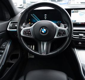 Fahrzeugabbildung BMW 320d Limo. Shadow M-Sport LED|KAM.|VIRTUAL|ACC