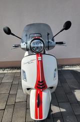 Vespa GTS125 iGet ABS/ASR Racing Sixties - VESPA SI
