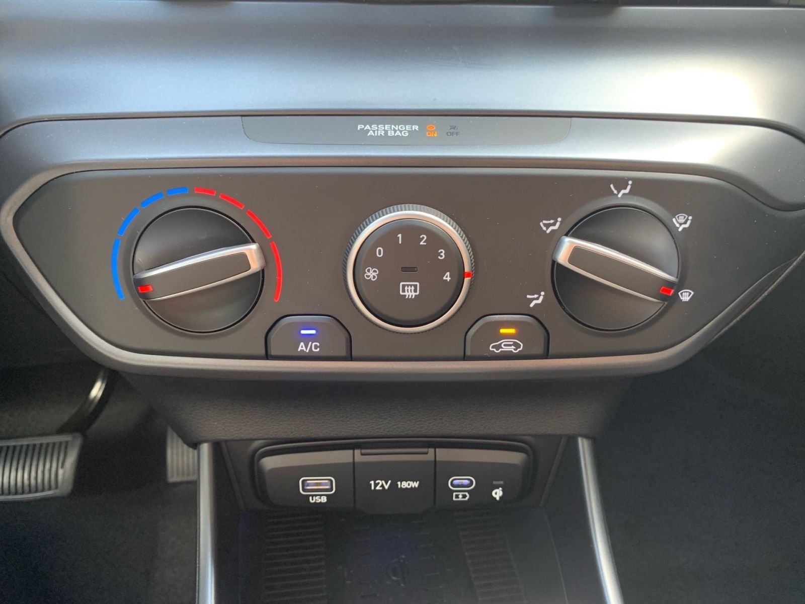 Fahrzeugabbildung Hyundai i20 1.0 T-GDI 7-DCT Trend Navi