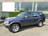 Nissan Pathfinder V6 Automatik Leder/Glasdach/Allrad - Nissan Pathfinder mit Benzin-Antrieb