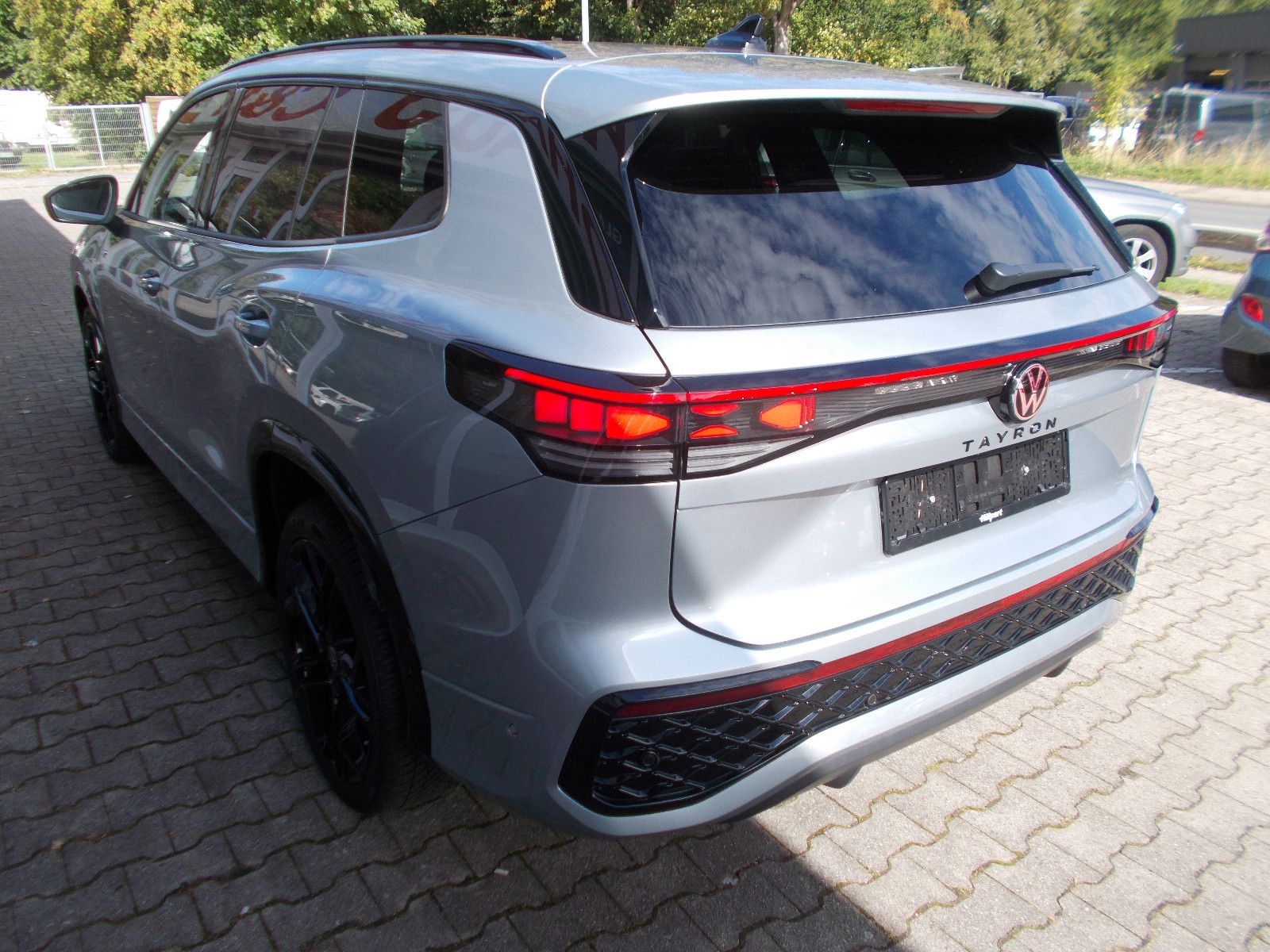 Volkswagen Tayron 2.0 TDI 142 kW 4Motion R-Line 7 - Sitzer foto 3
