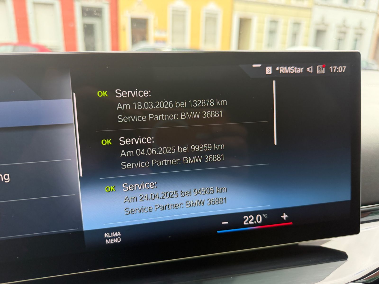 Fahrzeugabbildung BMW 330d xDrive Touring M SPORT PRO PANO STANDH. AHK
