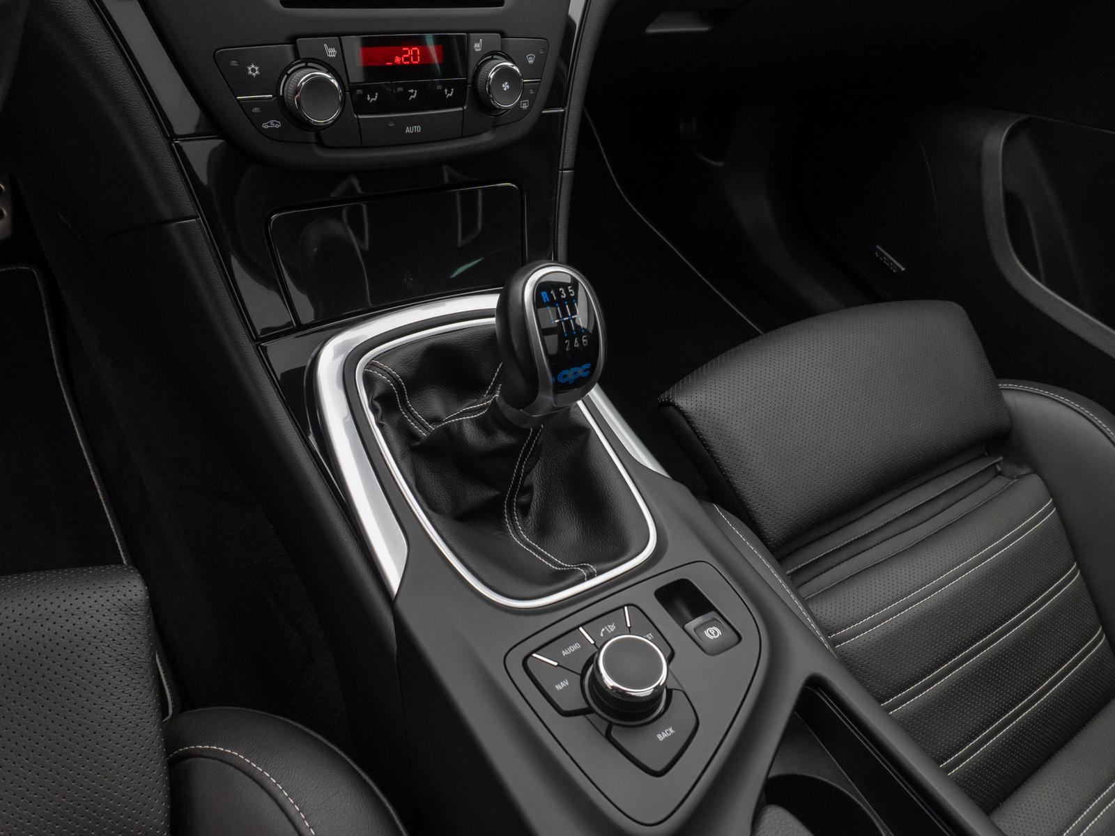 OPEL INSIGNIA OPC 2.8 V6 TURBO 325ch 4X4 - TOIT PANORAMIQUE - SIÈGES RECARO CUIR CHAUFFANTS - INFINITY - SUSPENSION FLEXRIDE