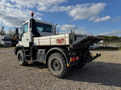 Fahrzeugabbildung Unimog U 300