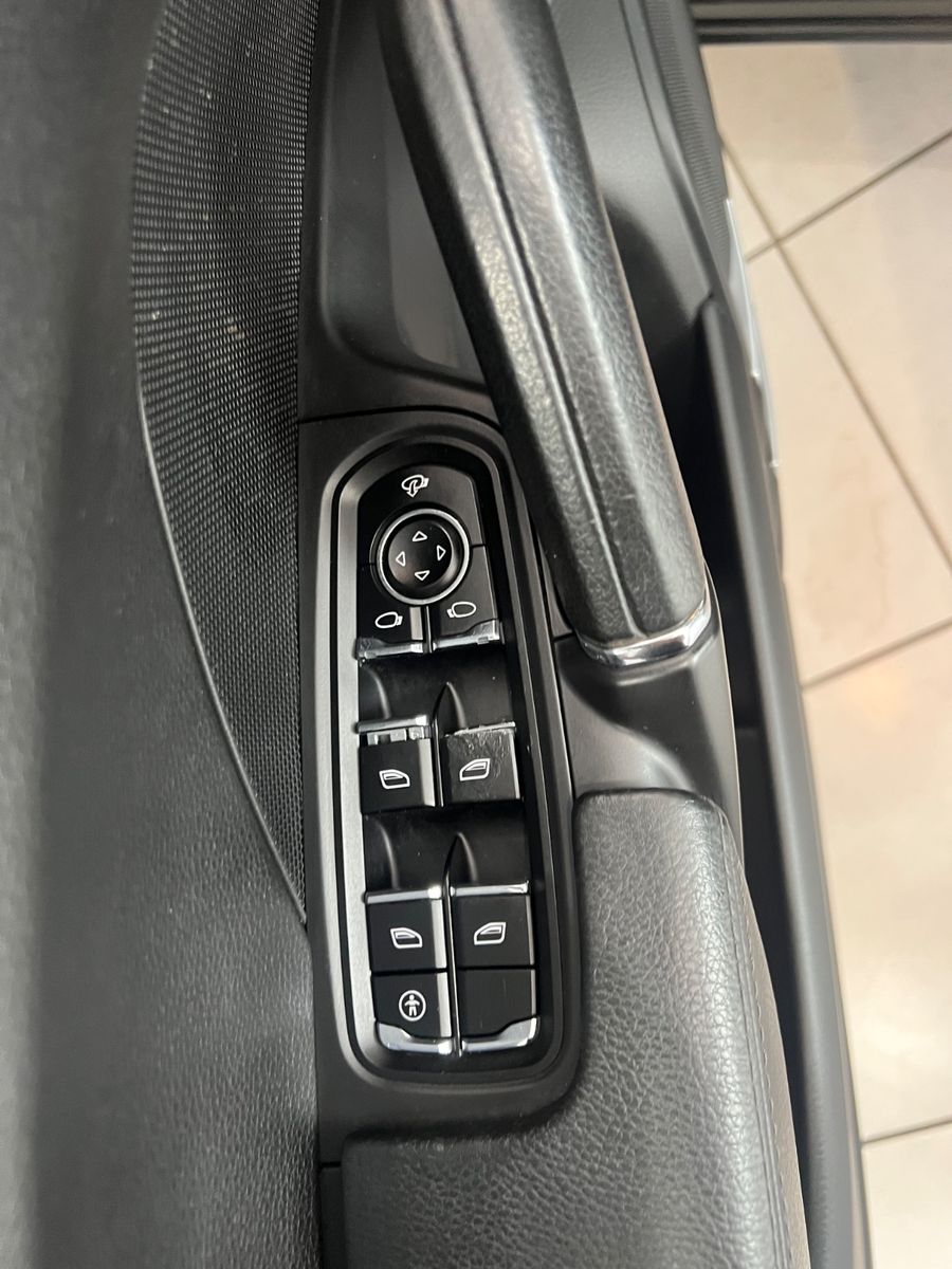 Fahrzeugabbildung Porsche Cayenne Diesel * 1.HAND *SCHECKHEFT BEI PORSCHE*