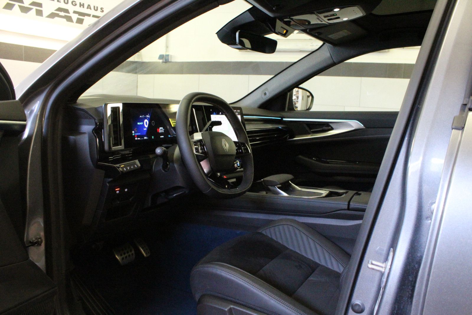 Fahrzeugabbildung Renault Rafale Hybrid E-Tech 4x4 300 PHEV Esprit Alpine