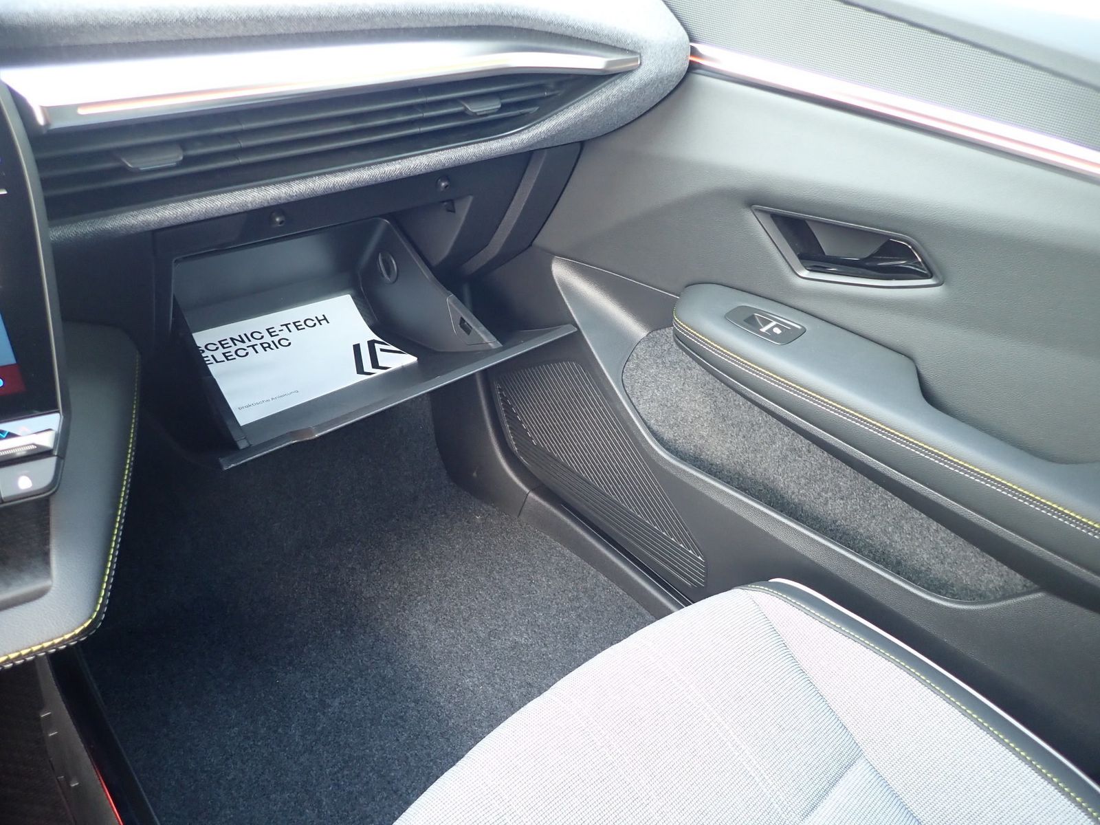 Fahrzeugabbildung Renault Scenic E-TECH 100% ele Techno 220 Long Range