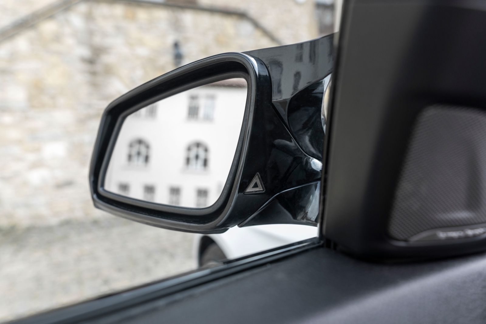 Fahrzeugabbildung BMW 550I M-SPORTPAKET HUD H&K LED KAM ACC
