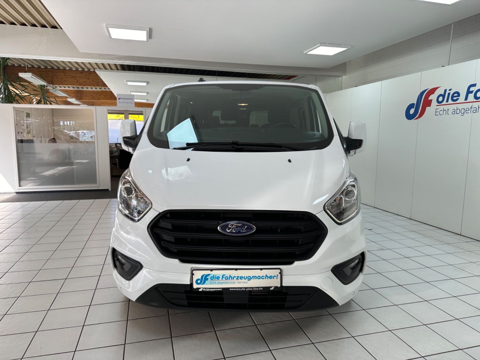 Fahrzeugabbildung Ford Transit Custom Kombi 320 L1 Trend *Doppel Klima*