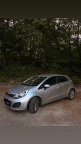 Kia Rio 1.2 Attract Attract - Kia Rio Attract mit Benzin-Antrieb