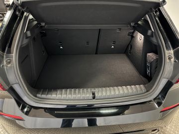 Fahrzeugverkauf 26 BMW 118 d Sport Line AT LED Shadow Line Navi