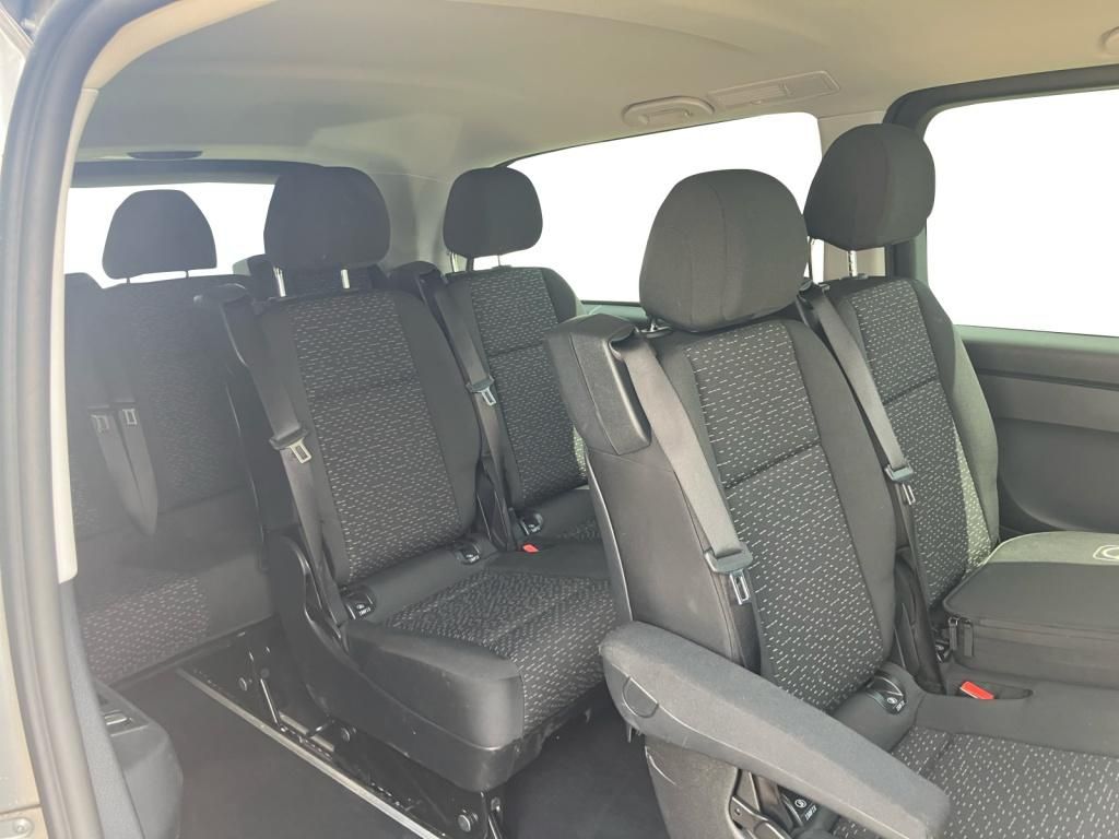 Fahrzeugabbildung Mercedes-Benz eVito 126 Tourer Pro Extralang 9 Sitze Airmatic