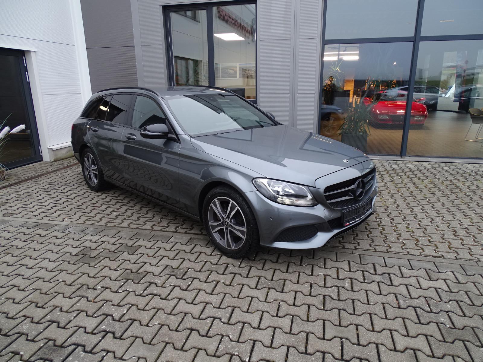 Mercedes-Benz C 180 T-Model Avantgarde Line, Night Paket