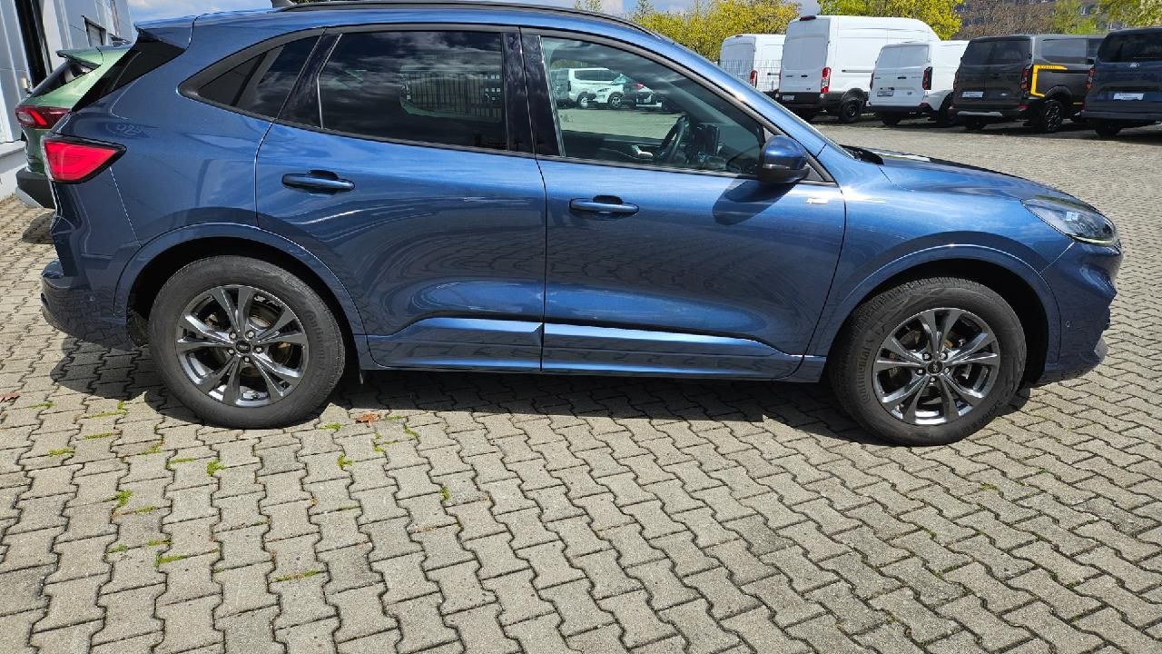 Fahrzeugabbildung Ford Kuga Plug-In Hybrid ST-Line X