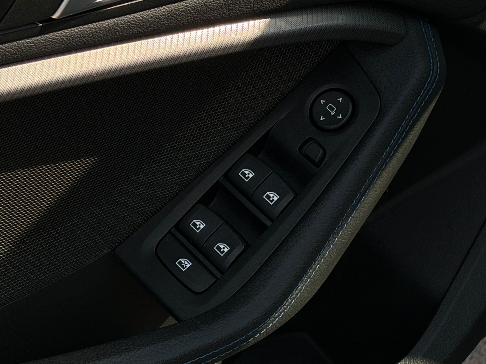 Fahrzeugabbildung BMW 220i Gran Coupé M Sport PANO H&K CAM LHZ CarPlay