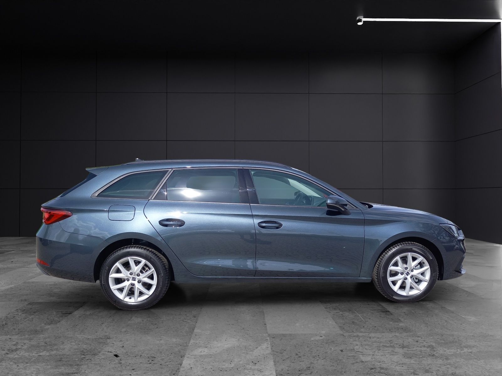 Fahrzeugabbildung SEAT Leon Sportstourer Style Edition 1.5 TSI AHZ Full