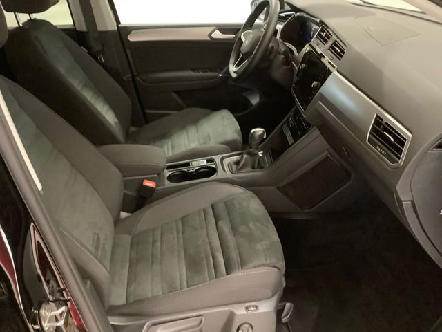 Touran Comfortline R-Line Black Style 1,5 TSI 11