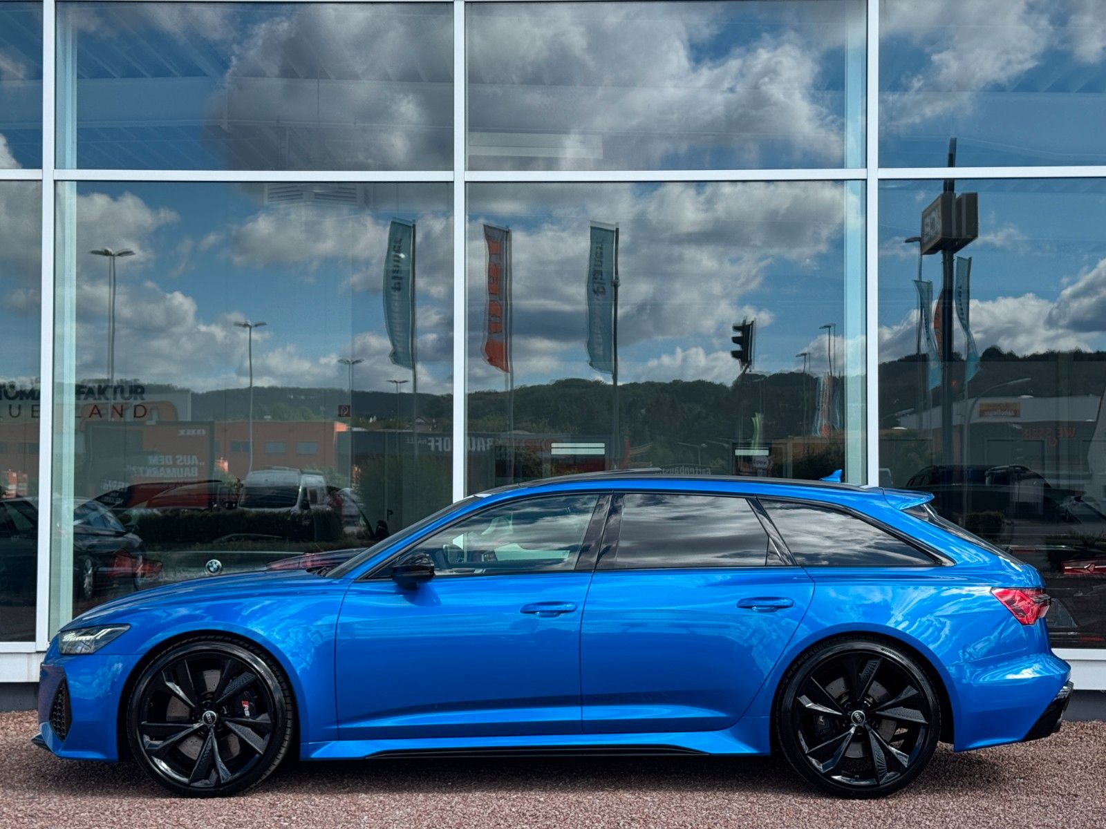 Audi RS6 Avant 4.0 TFSI quattro Pano B&O HUD Luft foto 5