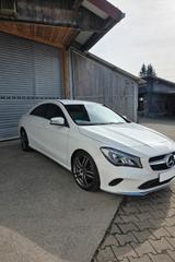 Mercedes-Benz CLA 180 - - Mercedes-Benz CLA 180: Coupe