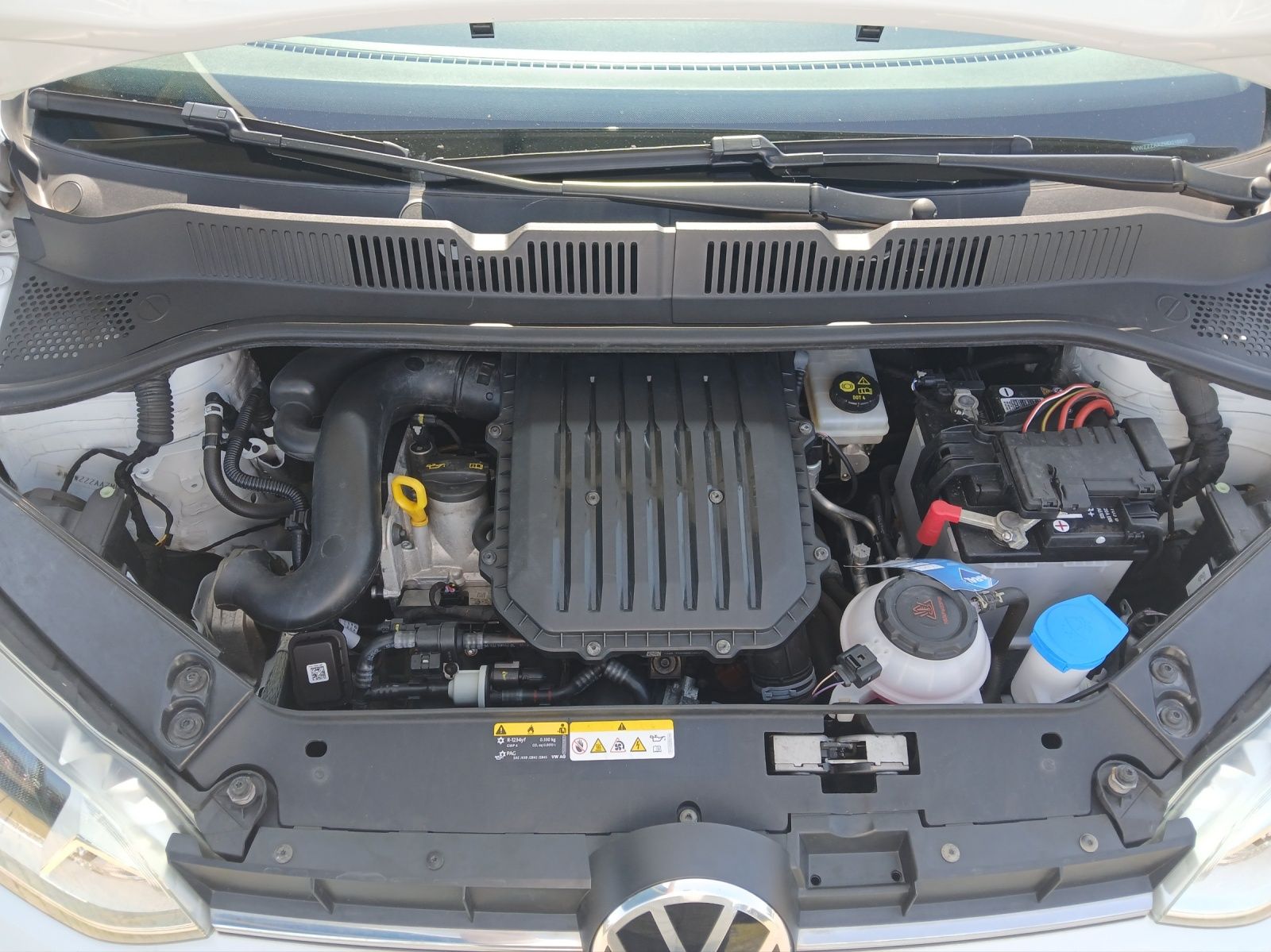 Fahrzeugabbildung Volkswagen up! Klima DAB GRA PDC SH