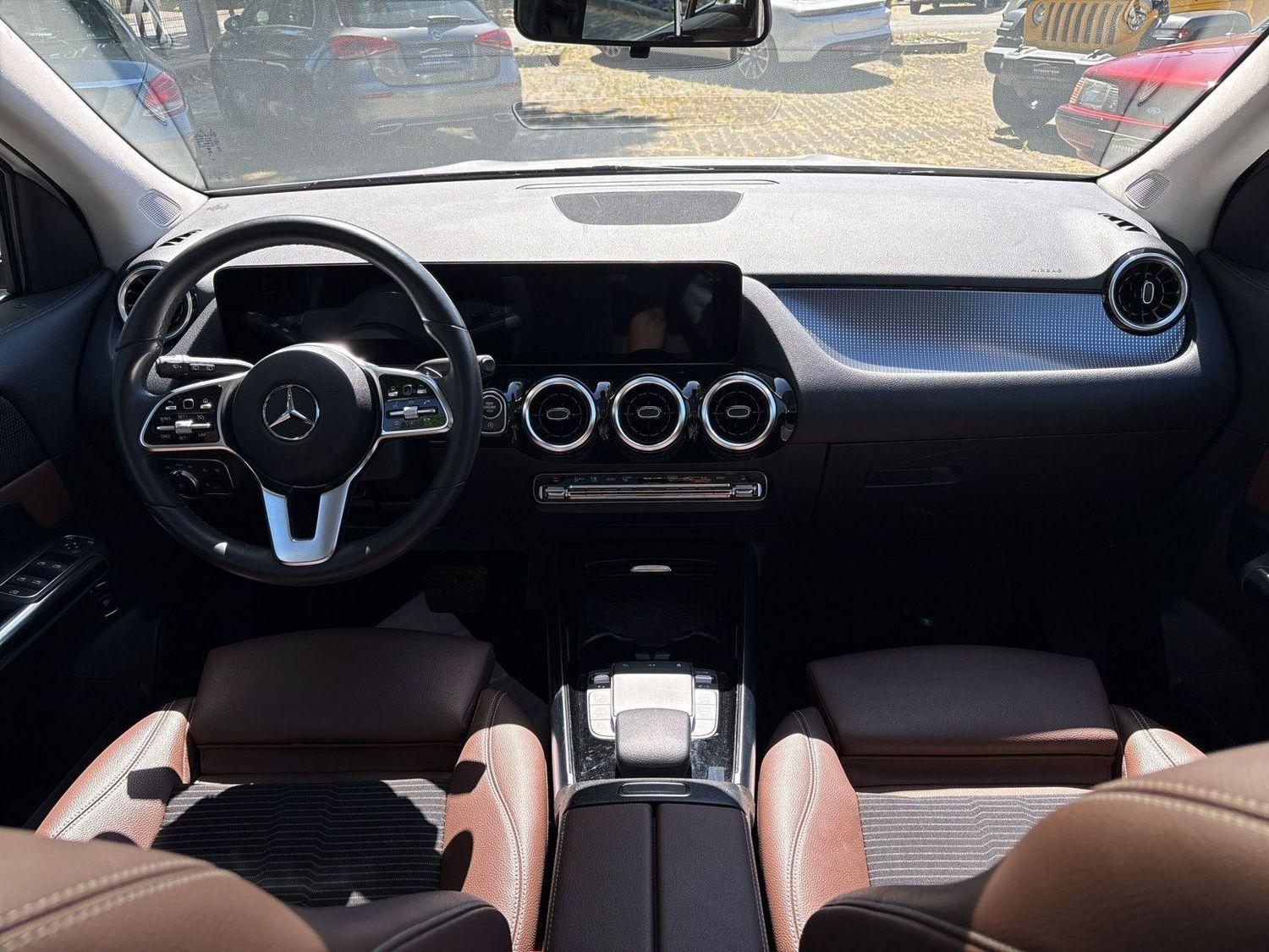 Mercedes-Benz GLA 8Fach PANO AHK ACC, миниатюра 24