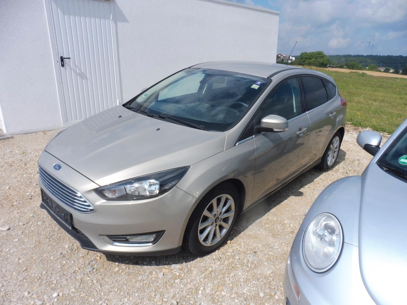 Ford Focus Lim. Titanium/// Motor startet nicht
