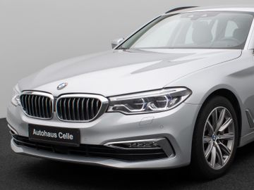 Fahrzeugabbildung BMW 530i LuxuryLine Kamera HUD Komfort SoftCl Alarm